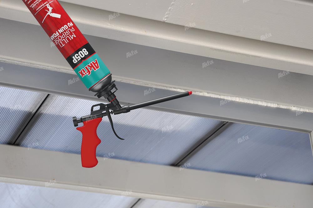 Akfix - Schiuma poliuretanica universale Multiuso per pistola ml.750 - Vendita a cartone da 12 pz.