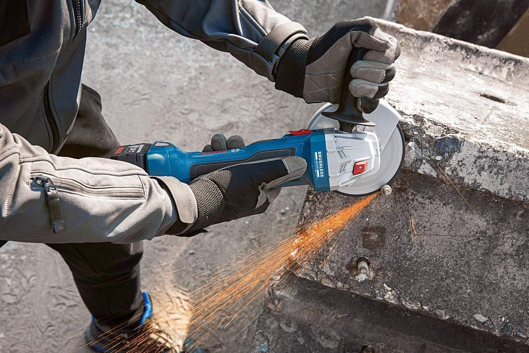 Bosch - Smerigliatrice a batteria GWS 18V-10 - Con 2 batteria 4 Ah + carica batterie
